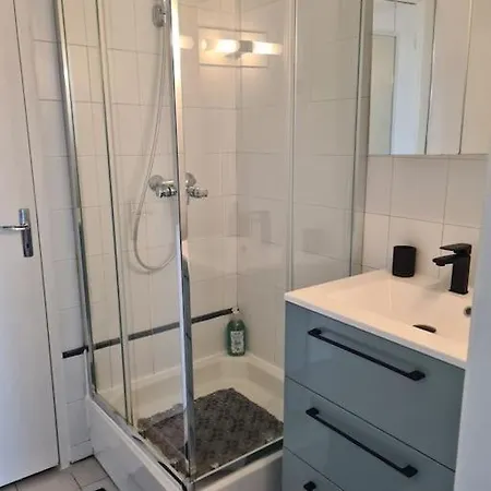 Avec Terrasse Et Place De Parking 아파트